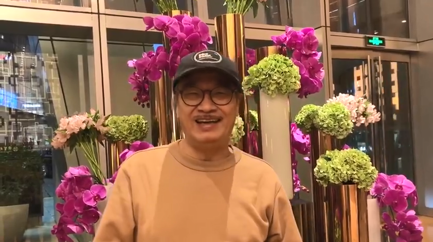 吴孟达去世前最后一次露面照曝光面带笑容对镜头比心乐观状态引人泪目