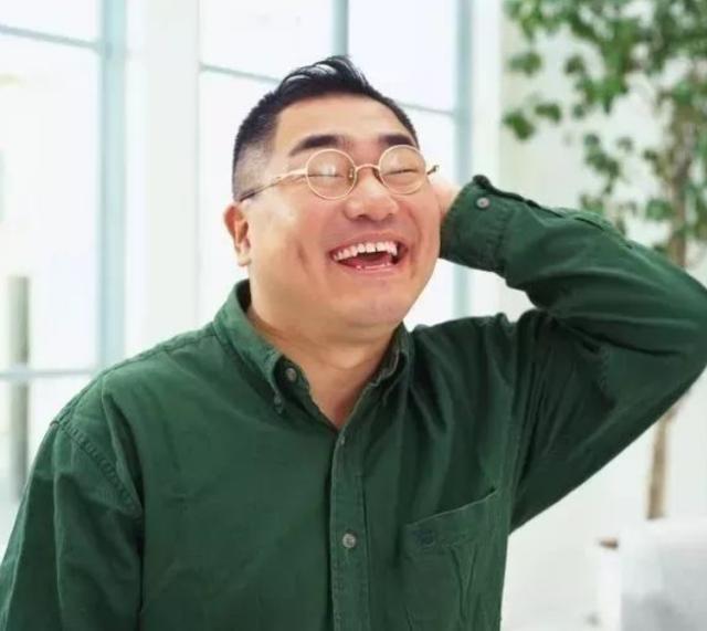 "中年油腻男"的10个标志,自查下,中标莫着急,这项运动可补救_腾讯新闻