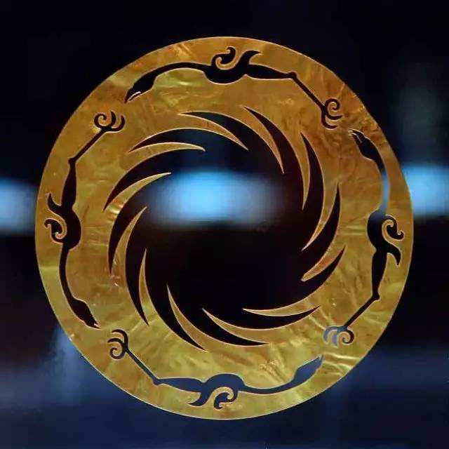 这件"太阳神鸟金箔"的厚度才0.
