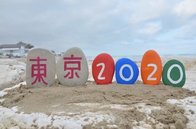 cba 41岁的王治郅现况，身价过亿，儿子不是美国籍，坐拥28岁美女娇妻