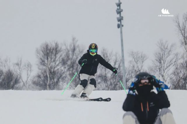 明日雪况 曼波 曼波关闭 畅滑粉雪正当时 曳步 曼波 莎萨 吉特巴 雪滩