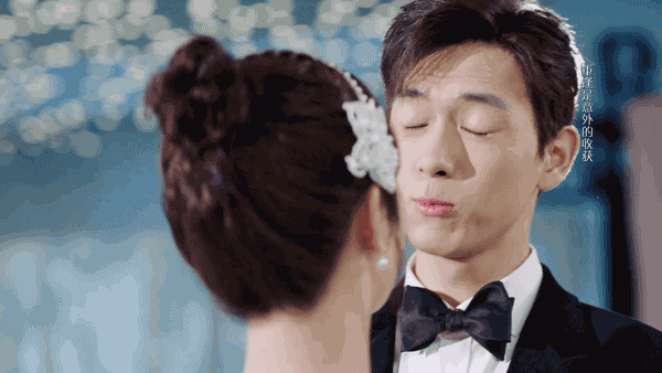 两年过去了,他们为何还是甜宠剧里的"顶流夫妇"?