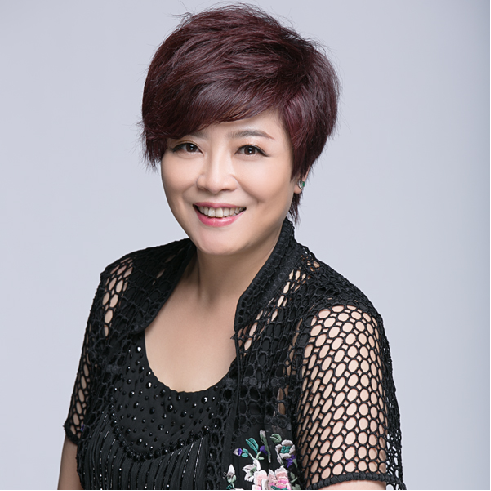 陕西人民艺术剧院院长,国家一级导演,著名制作人李萱担任总制作人.