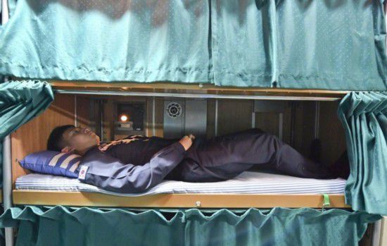 潜艇兵的生活|一艇有四季,抬头不见天,待遇堪比飞行员