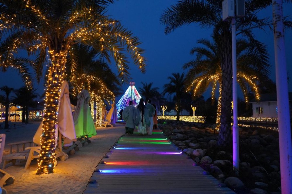 带上最爱的人,赴一场绚烂的夜景_腾讯新闻