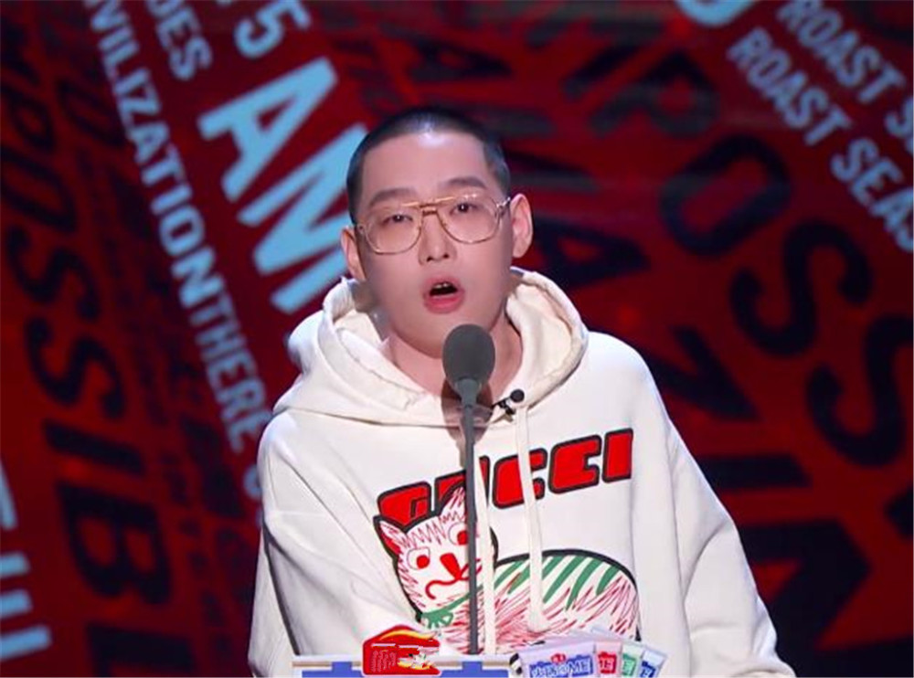 吐槽大会够狠易立竞问汪东城飞轮海不合吗弹壳说上大学与文盲不冲突