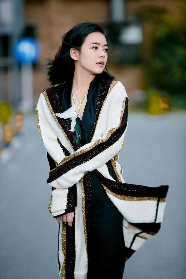 东方台一姐陈辰忍痛离开程雷后嫁歌唱家夫妻皆是硕士