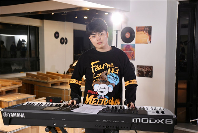 汤汤回应离队原因,称留队打不上比赛,预测ag今年必定夺冠