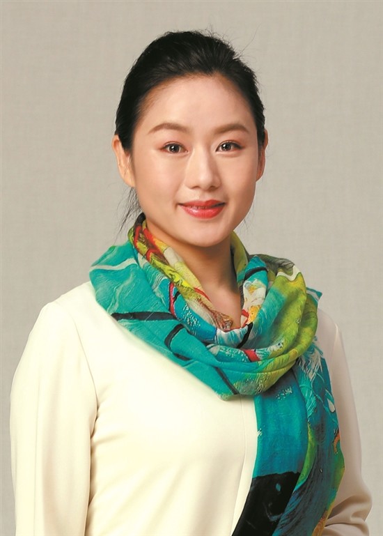 国家一级演员,文华表演奖,中国戏剧梅花奖得主,现任广东粤剧院党委