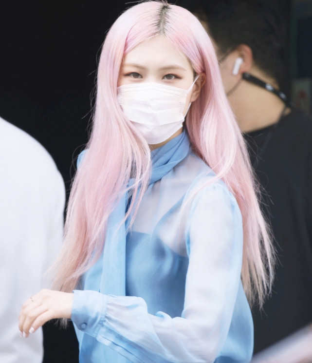 分享blackpink朴彩英图片勇子的粉色头发好美澳洲野玫瑰