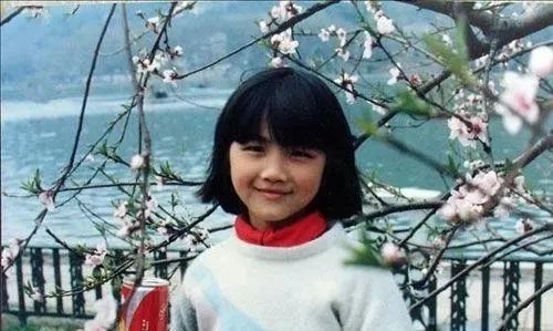 汤唯4岁女儿曝光,中韩混血儿比妈妈还美,网友看到都说爱了爱了