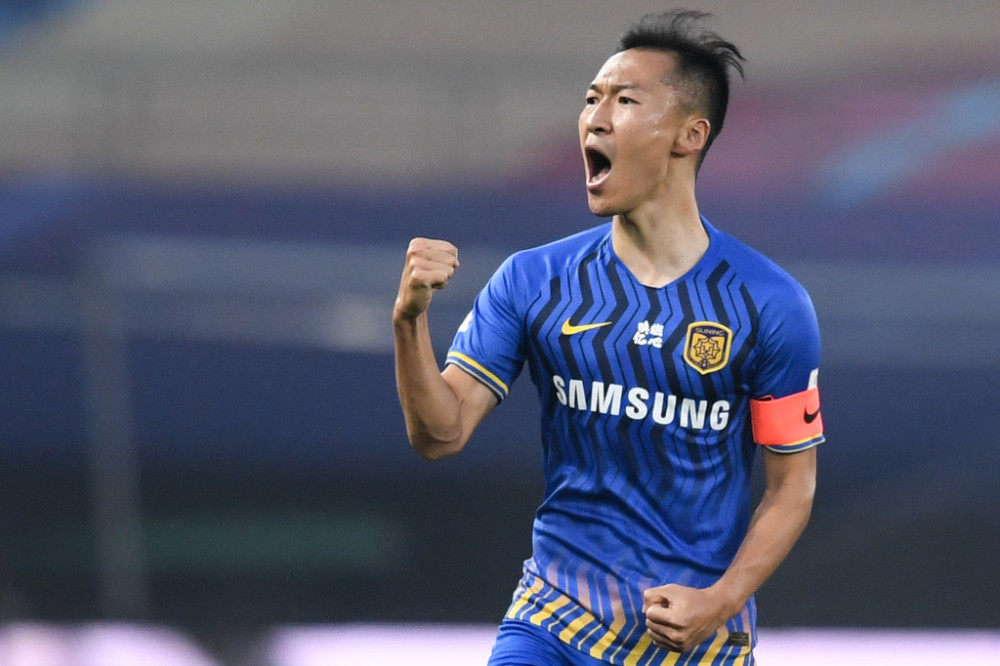 要说苏宁对国米有什么情怀,舍不得放弃肯定是扯了,张康阳对国米的感情