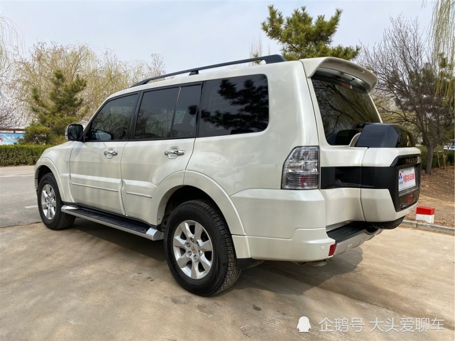 日系出品!比路虎揽胜还霸气的硬派越野车,28万要啥普拉多