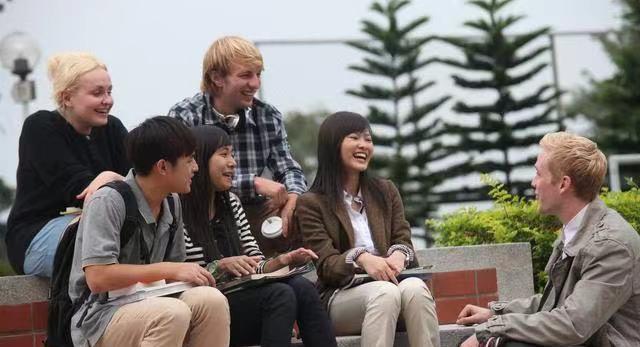 为何81％清华留学生都不回国？施一公：中国的学生有一“通病”