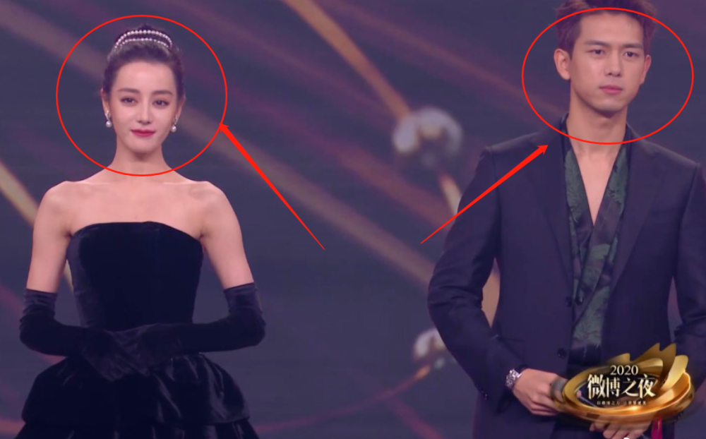 迪丽热巴李现领奖被指像去干架二人再跳春晚舞蹈热巴的锁骨绝了