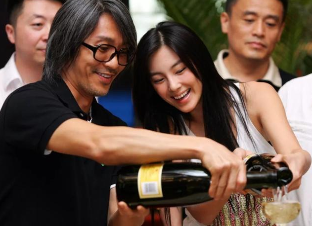 周星驰:我可以原谅张雨绮,但我不会原谅黄圣依