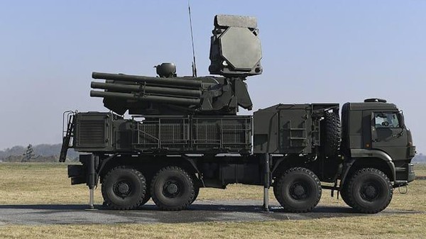 "铠甲"s1是俄军目前先进程度最高的野战防空系统之一,其中安装了2门2a