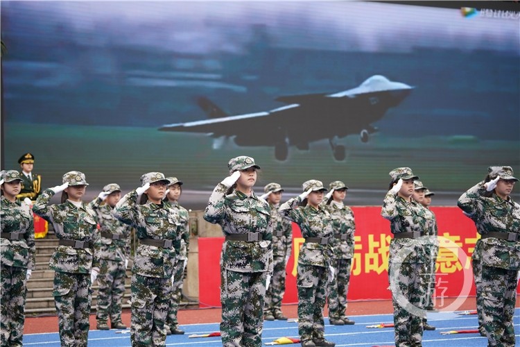 开学首日|这些踢正步吹军号的少年,真飒!