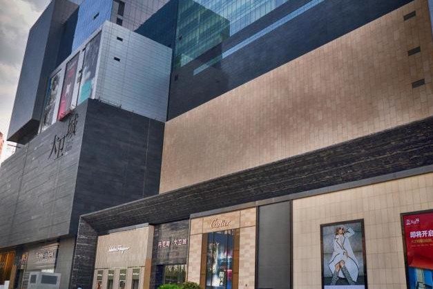 所以让 郑州大上海城的发展远远不如大卫城.