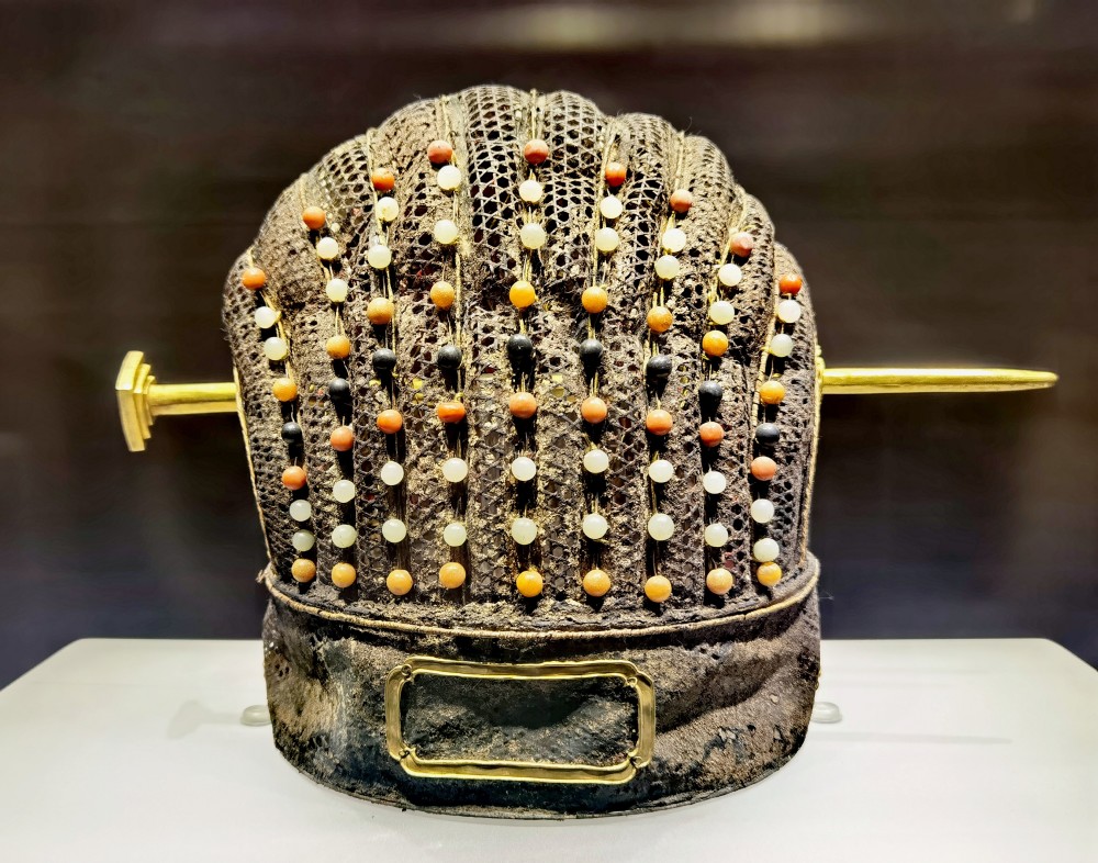 看见文物赏明代朝冠之美明九缝皮弁