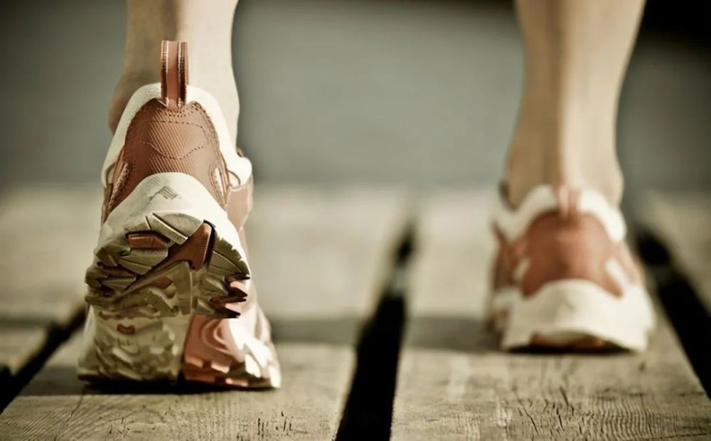 血糖|一旦血糖高，少做3事，少吃3白，记住4个字，稳定血糖，更健康