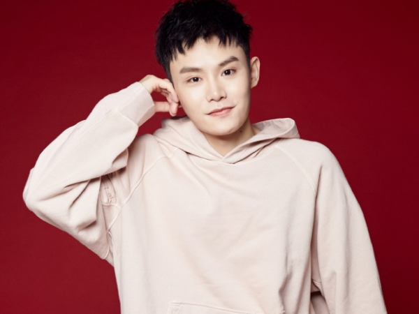 毛毛姐正式进入娱乐圈从网红转型为演员背后的原因你可知