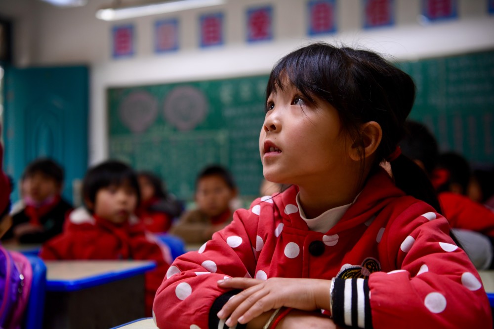 教育闽北山区寄宿小学开学留守儿童回家