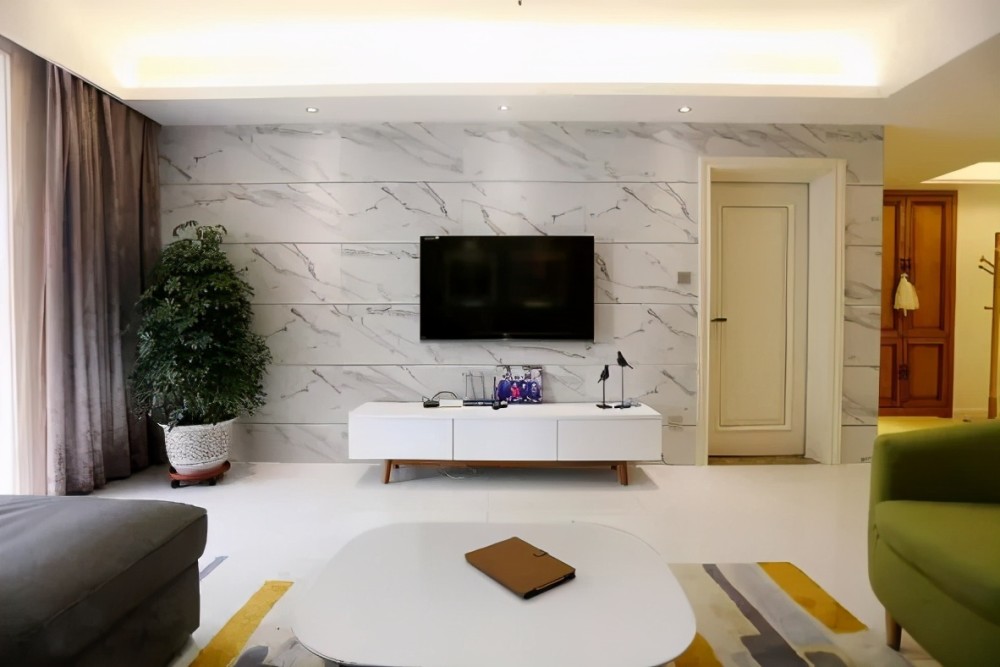 电视墙还在纠结要不要贴瓷砖这样客厅美美哒