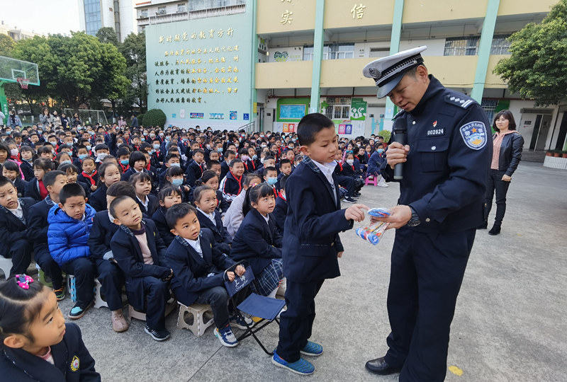 昆明工人新村小学图片