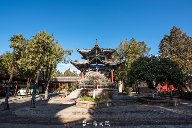 丽江理想观景台,因像睡卧的狮子而叫狮子山,360度赏景好震撼