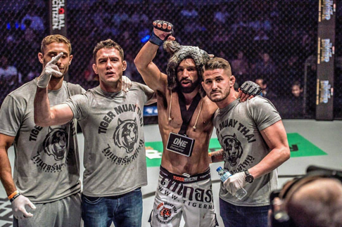 one烈焰之拳ii前瞻:mma纯享之夜,中国"ko男神"冲4连胜