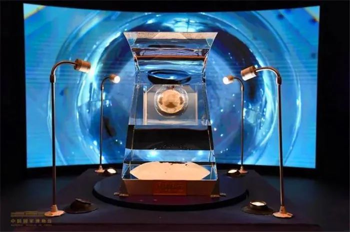 嫦五|嫦五月壤数据公开?，为何有大量玻璃渣？跟美国送的“不同”?