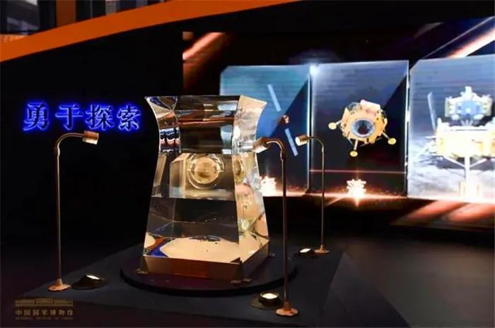 嫦五|嫦五月壤数据公开?，为何有大量玻璃渣？跟美国送的“不同”?