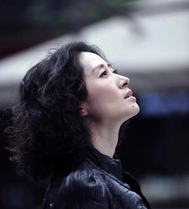 剧中张嘉译饰演的王大山与刘敏涛饰演的罗晴是一对夫妻.