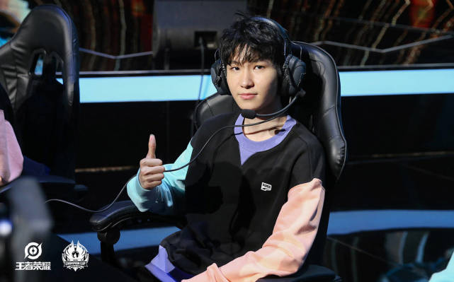 一诺初晨完美发挥50碾压南京hero久竞ag新一代双子星剑指冠军