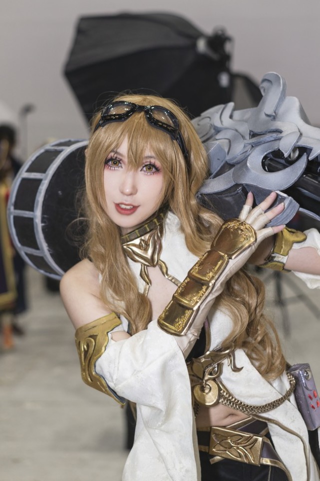 cos赏析沐雨橙风