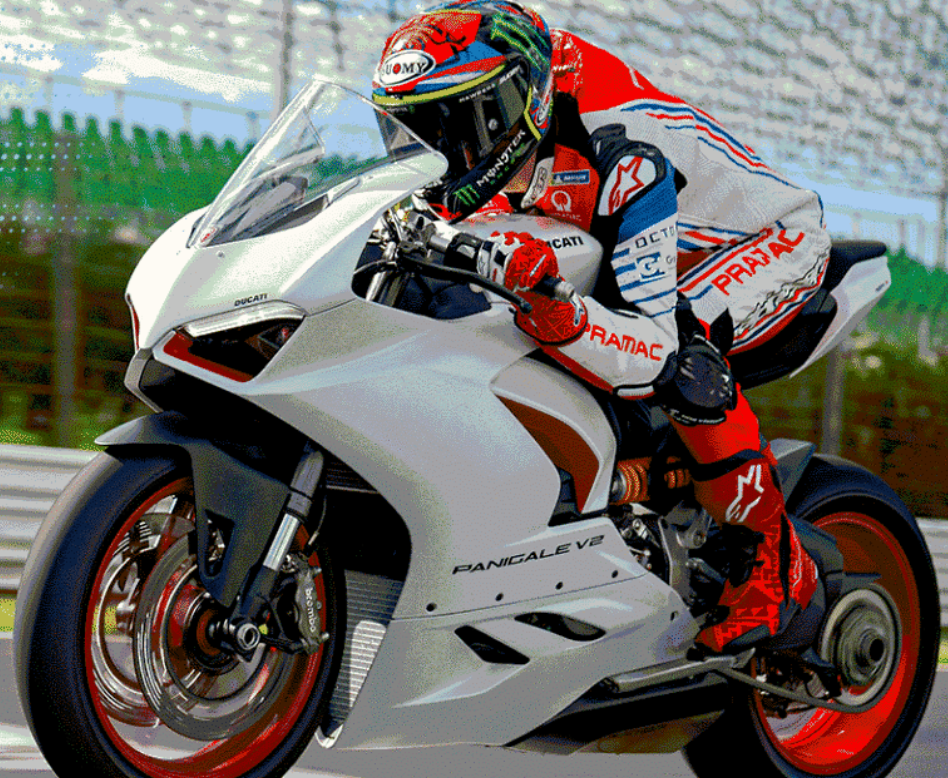 杜卡迪发布新款星耀白v2超跑