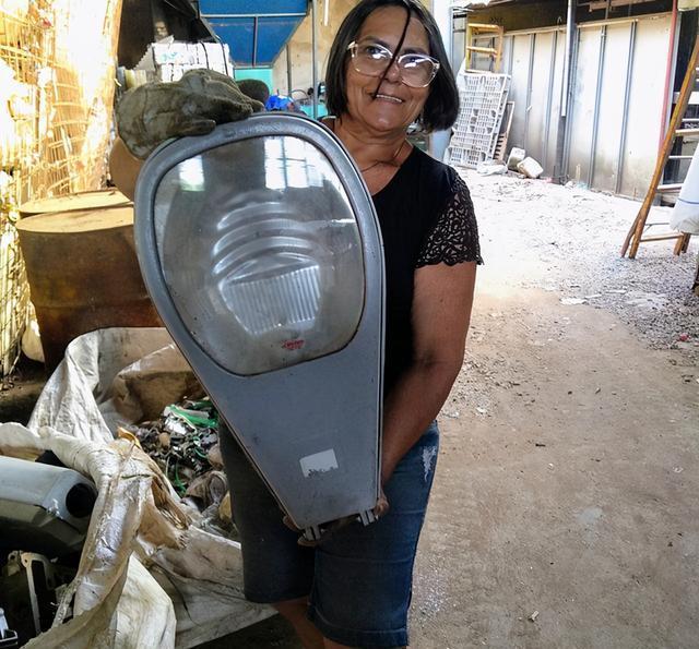 蓝鲸|看了对比图才发现，这些东西居然这么大…