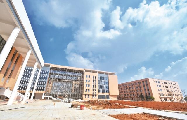 湖南长沙县新增1所高中,投资2.5亿元,占地12.5万㎡,开设48个班