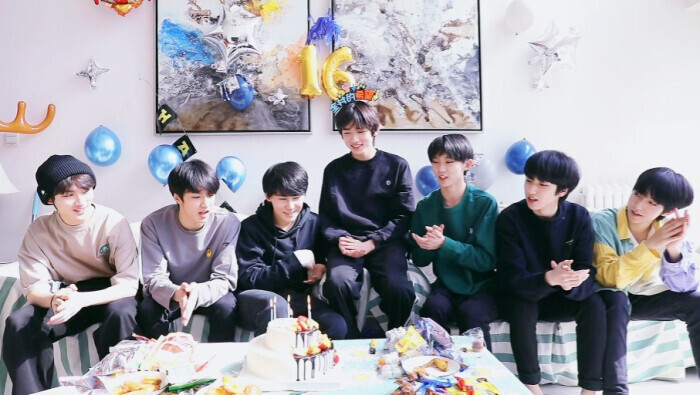 少年闪烁于星河,时代少年团未来可期(全家福合集2)