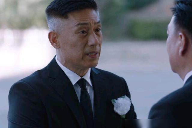 《暴风眼》杀死贾长安的"沉睡者"到底是谁?剧情早有暗示!