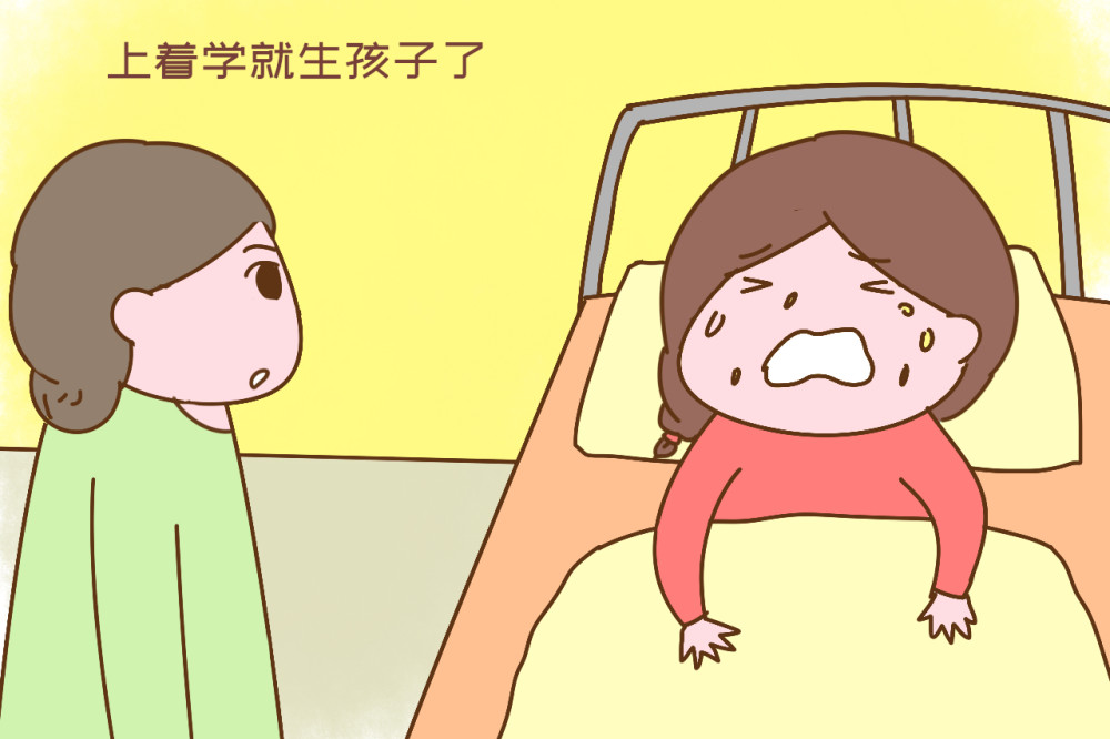 女大学生宿舍产子,医生紧急救治,室友却淡定围观:不是第一胎