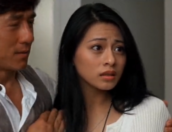 43岁李婷宜晒娃,错过"小燕子"后,带球嫁富商曾爆肥六十斤_腾讯新闻