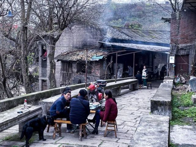 江边边的寸滩老街|寸滩老街|寸滩|重庆|大石头