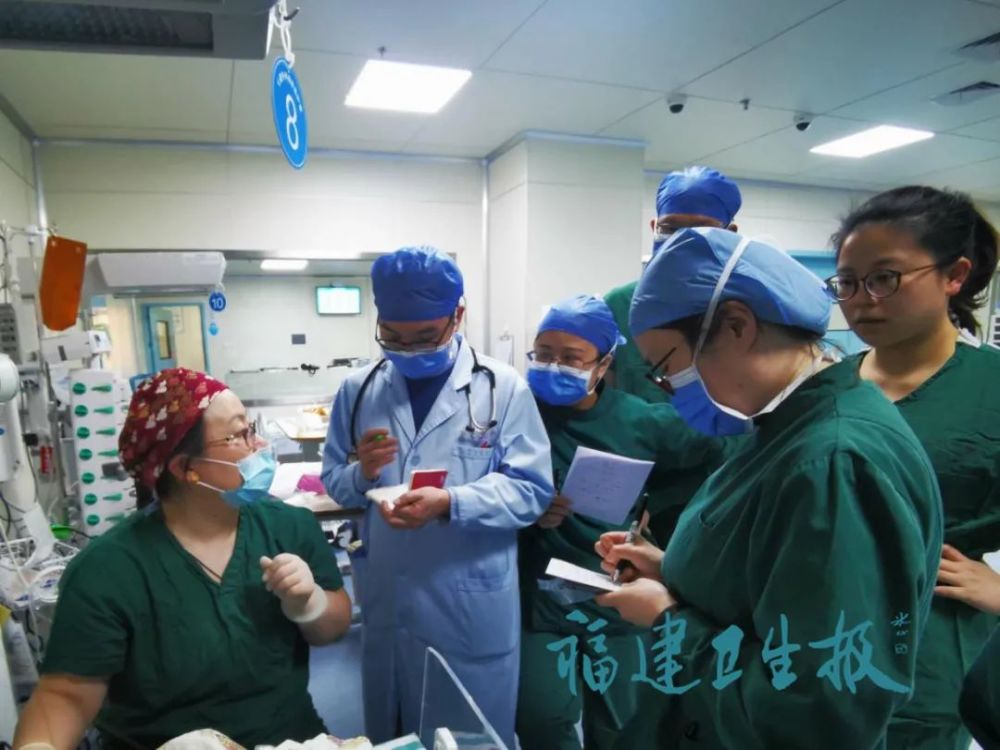 先天性心脏病|出生1天的福建男婴确诊3种心脏病！危急时刻，上海4名专家赴闽抢救！