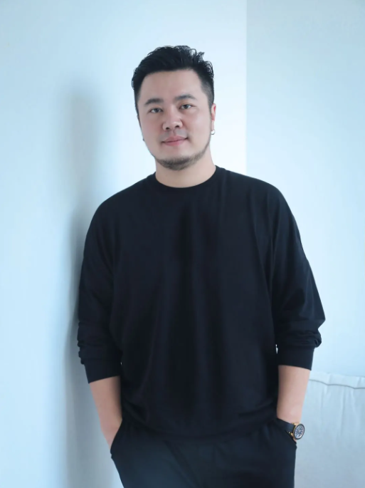 赘婿导演邓科郭麒麟演出七分搞笑三分狠重要人物去世将促使他改变