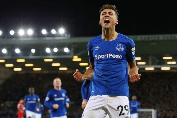 目前的埃弗顿中前场进攻火力强大,虽然j罗近段时间的表现,没有赛季初