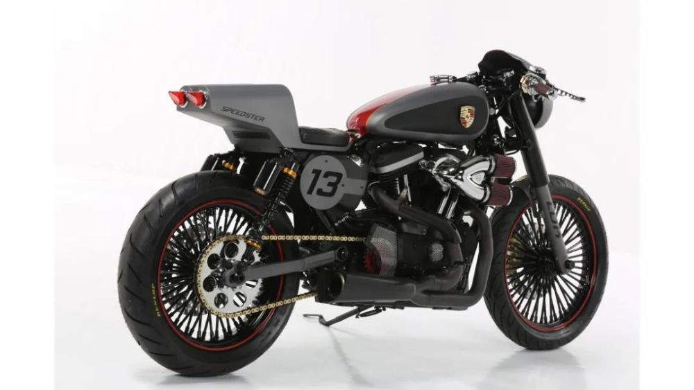 改装欣赏保时捷贴花的哈雷883