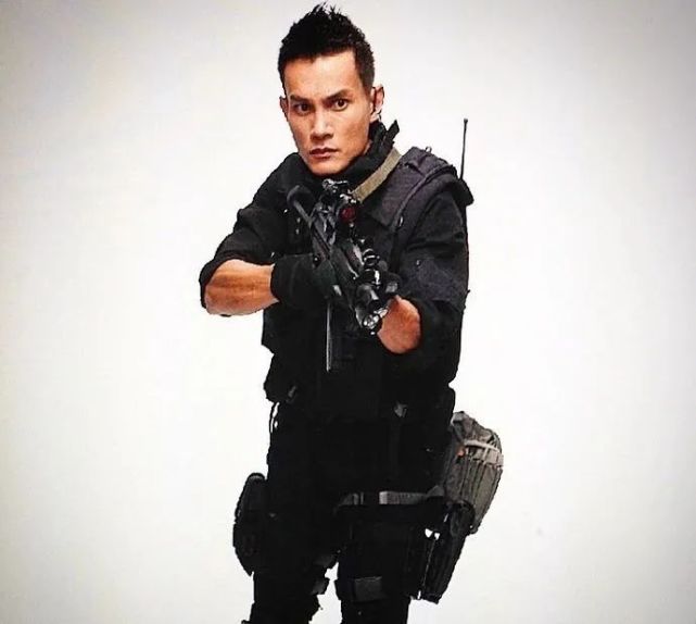 香港飞虎队特警变身视频博主原因竟是