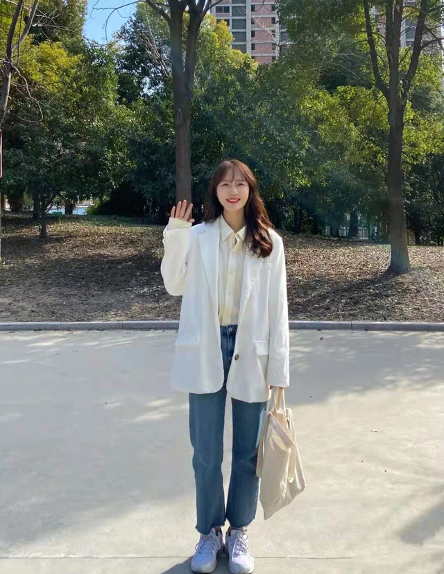 圆脸的小个子女生,穿搭要学会"扬长避短",这几个窍门值得一试